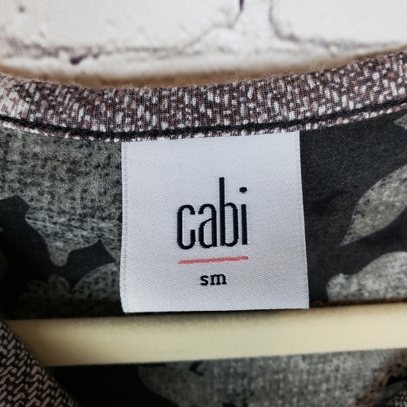 Cabi Tango Cowl Neck Sleeveless Top Style# 3057 Floral Two Tone Mixed Print - Picture 8 of 9